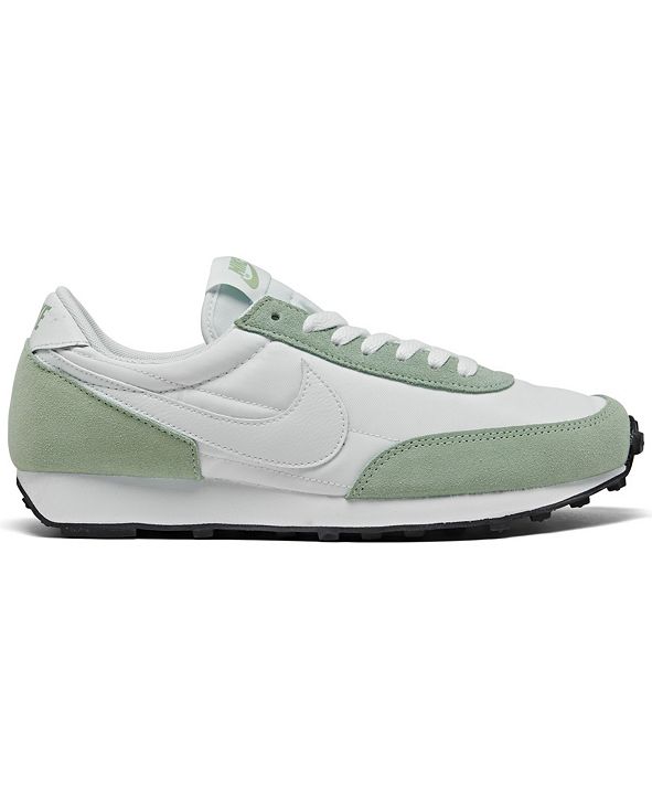 finish line nike daybreak
