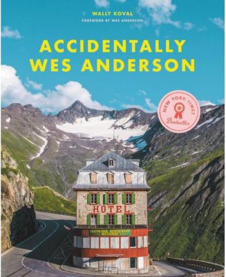 Случайно Уэс Андерсон в исполнении Уолли Коваля