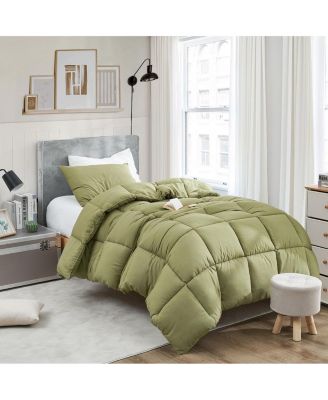 Постиранный комплект постельного белья большого размера 