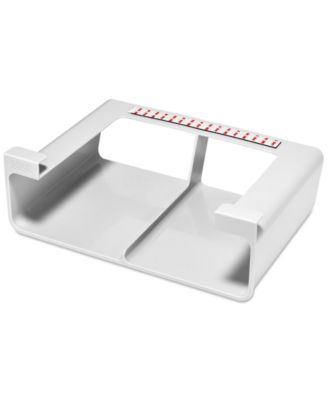 В шкафу Joseph Joseph под полкой хранится большой органайзер для пленки, фольги и пакетов