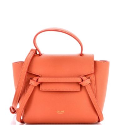 Бывшая в употреблении поясная сумка Celine Nano из текстурированной кожи оранжевого цвета