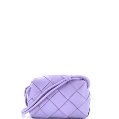 Бывшая в употреблении сумка через плечо Bottega Veneta для маленькой кассетной камеры Maxi Intrecciato из кожи фиолетового цвета