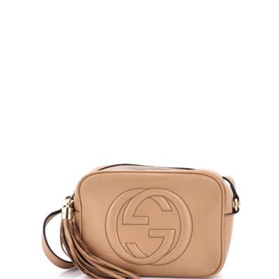 Бывшая в употреблении маленькая сумка Gucci Soho Disco Crossbody из кожи коричнево-бежевого цвета