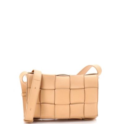 Бывшая в употреблении маленькая кассетная сумка Bottega Veneta через плечо Maxi Intrecciato из кожи коричневого / бежевого цвета
