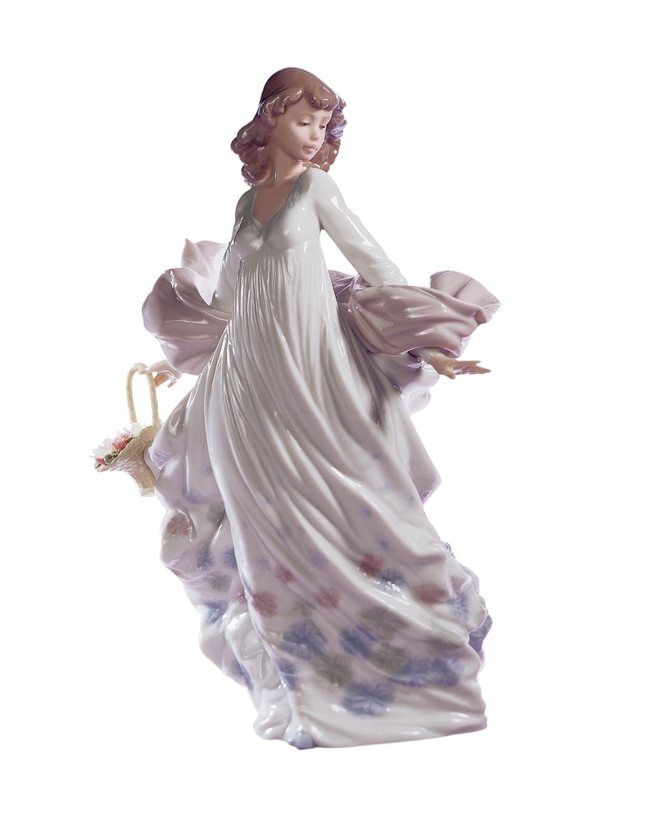 Lladro Collectible Figurine, A Flowers Whisper   Collectible