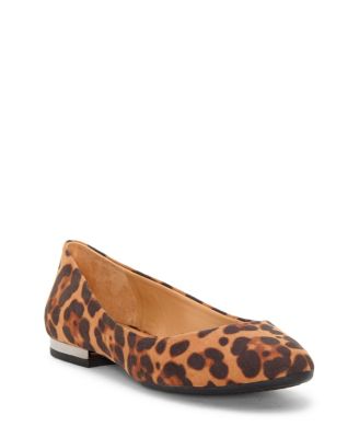 Jessica Simpson Ginly Round-Toe Flats 