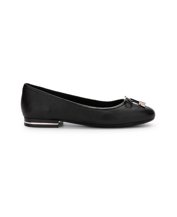 kenneth cole silver flats