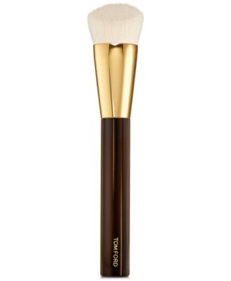 Кисть для тонального крема Tom Ford Shade & Illuminate 2.5 белая
