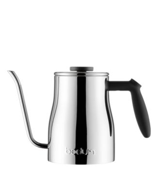 Чайник Bodum Bistro с гусиной шеей на плите емкостью 34 унции