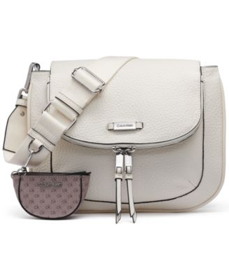 Модель Calvin Klein Zulle через плечо на молнии с фирменным принтом Hang Off white