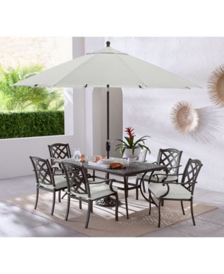 Обеденный набор Wythburn на открытом воздухе из 7 предметов (стол размером 72 x 38 дюймов и 6 обеденных стульев с решетками), созданный для Macy's