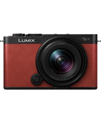Беззеркальный фотоаппарат Panasonic LUMIX S9 с объективом 18-40 мм f/4.5-6.3, красный