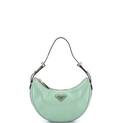 Бывшая в употреблении модель Prada Small Arque Half Moon Hobo Leather зеленого цвета
