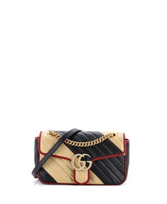 Бывшая в употреблении маленькая сумка Gucci GG Marmont с клапаном по диагонали из стеганой кожи черного цвета