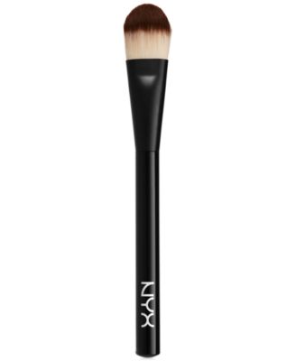 Плоская кисть для нанесения тонального крема NYX Professional Makeup Pro белая