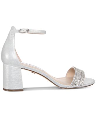 nina elenora pumps
