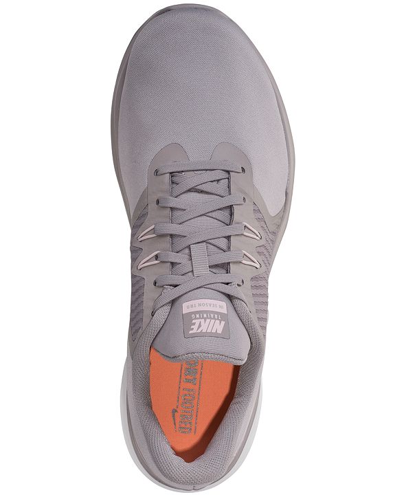 women's in season tr 8 training shoe