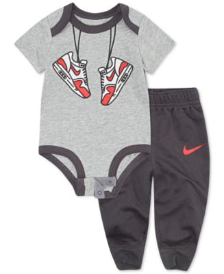Nike Baby Boys Graphic-Print Bodysuit & Jogger Pants Set & Reviews - Sets & Outfits - Kids - Macy's