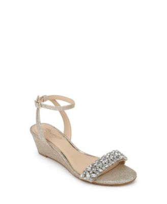 leefox chappals