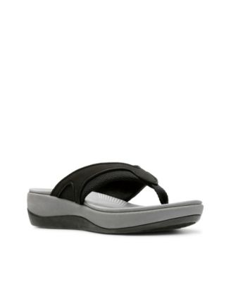 clarks cloud flip flops