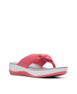 clarks pink flip flops