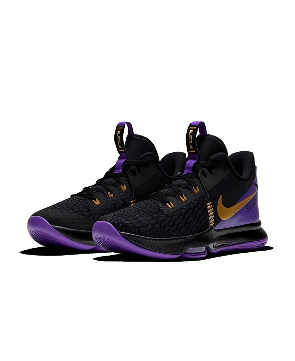 lebron witness 4 finish line