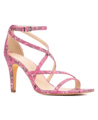 Модные по фигуре женские босоножки Stella на широком каблуке 18490₽