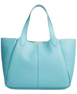 В 34-м году от Azriell будет представлен очень большой тотализатор, созданный для Macys