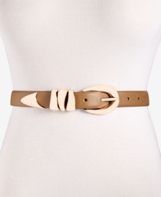 На узком поясе со скульптурной пряжкой 34-го размера эксклюзивно в Macys 9690₽