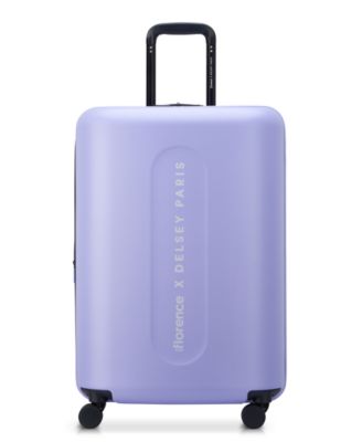 регистрация на рейс florence by mills x Delsey в Париж осуществляется в короткие сроки.