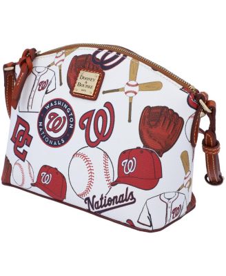 Сумка Dooney & Bourke Gameday Suki с мини-клатчем, белая