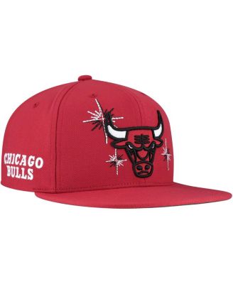 Мужская бейсболка Mitchell & Ness Chicago Bulls Starlight Snapback красного цвета