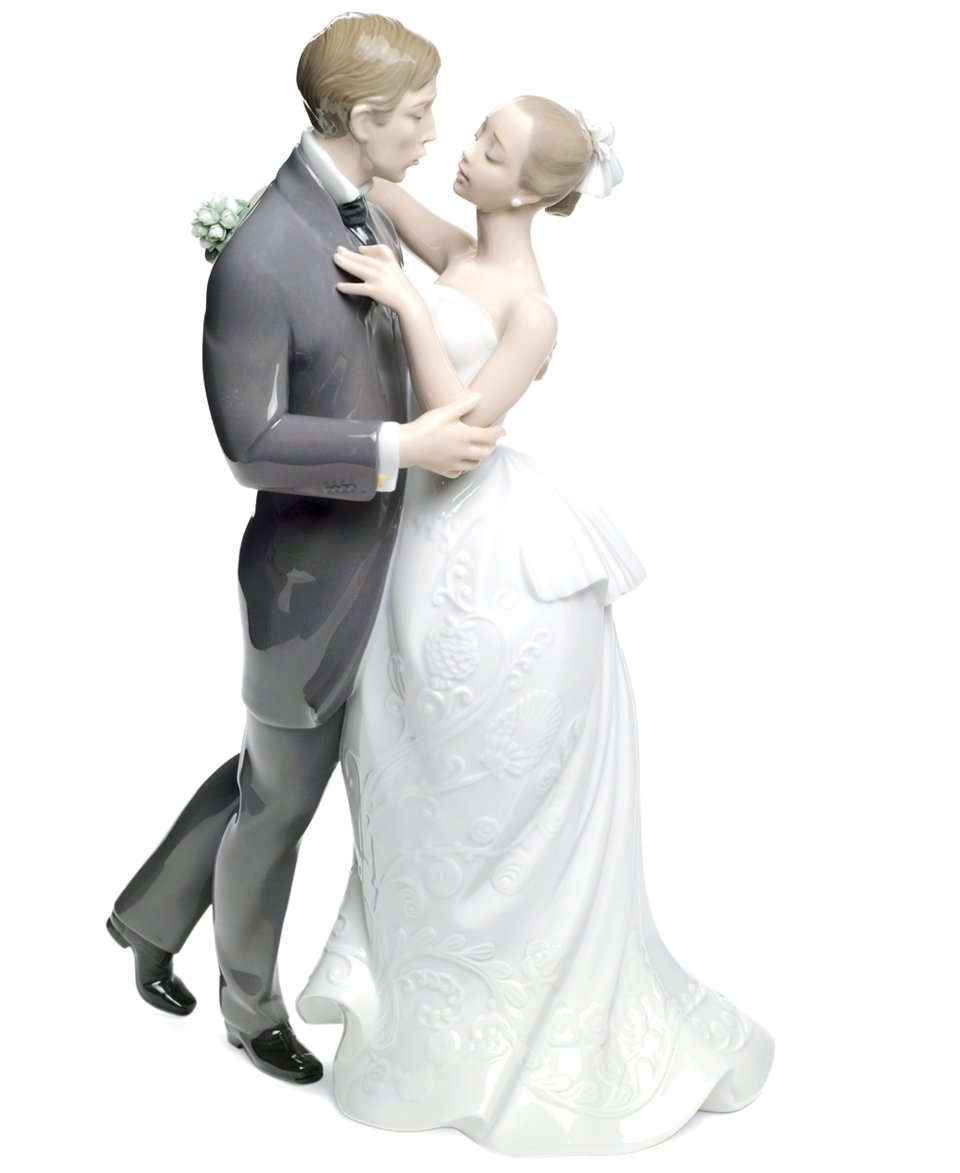Lladro Collectible Figurine, Lovers Waltz   Collectible Figurines