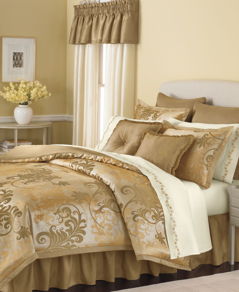 Martha Stewart Collection Bedding, Florentine Swirl 24 Piece King Room