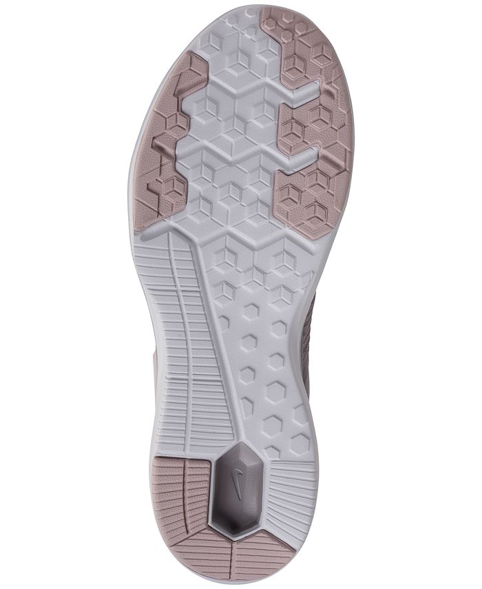 women's in season tr 8 training shoe