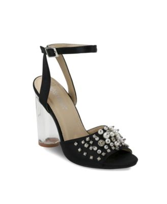 sandals with pearls and rhinestones