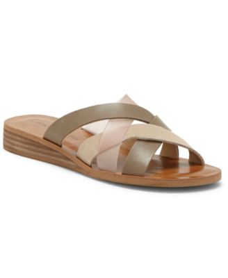 lucky brand flip flops