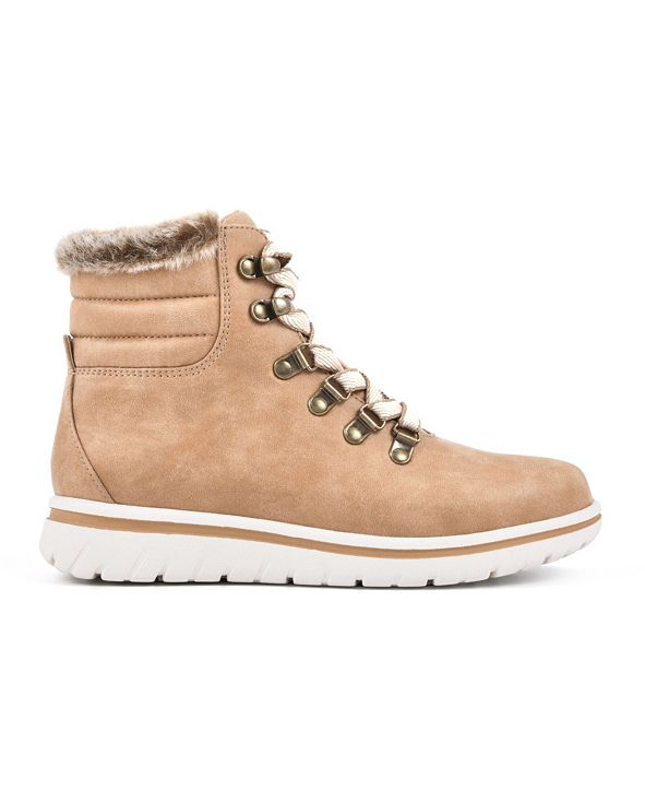 cliffs by white mountain lace up boots