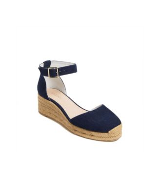 macy's closed toe sandals