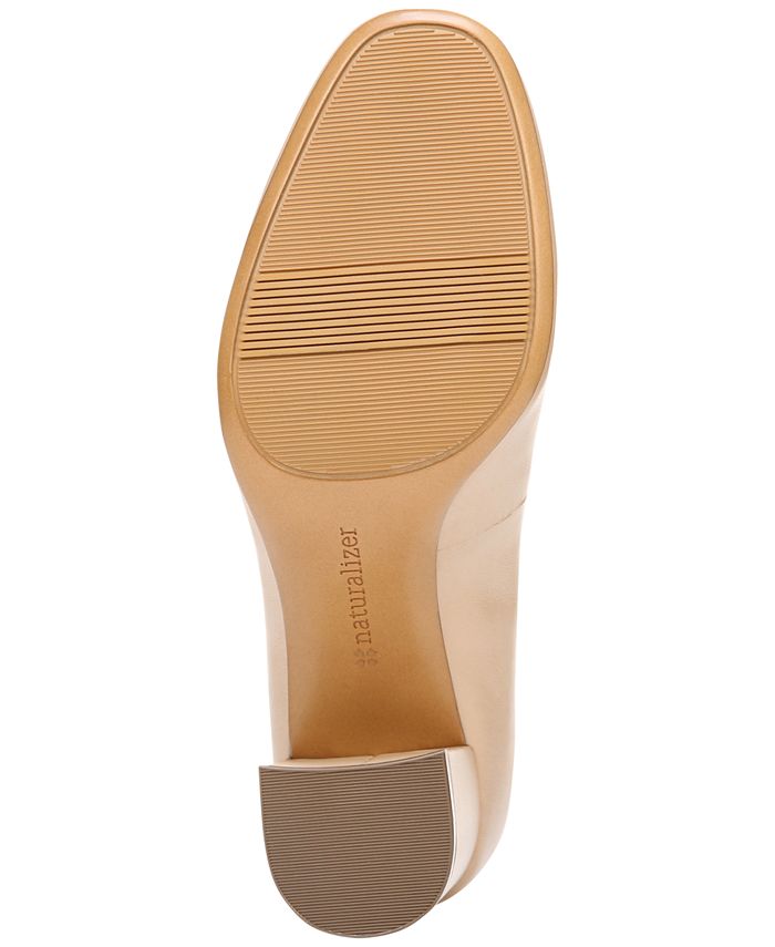 whitney pumps by naturalizer