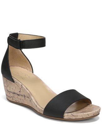 naturalizer women's sandals wide width