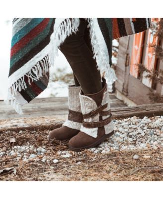 vans with straps womens