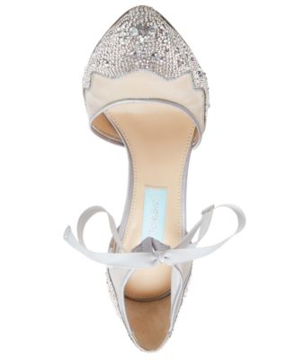 betsey johnson iris pump