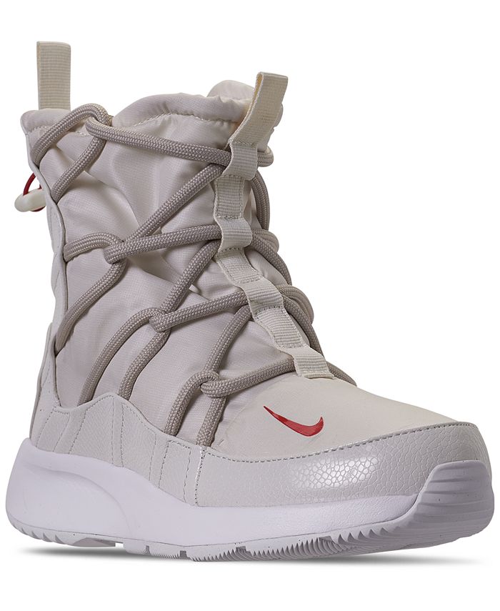 Nike tanjun finish line top