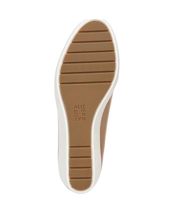 naturalizer sandra wedge slip on sneaker