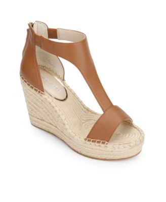 t strap wedges