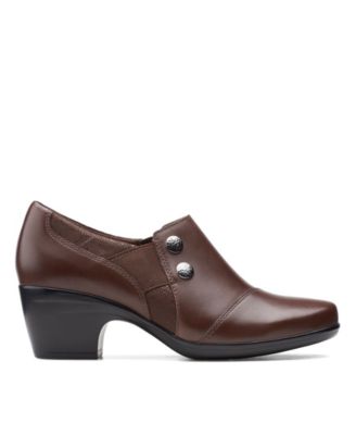 clarks brown pumps