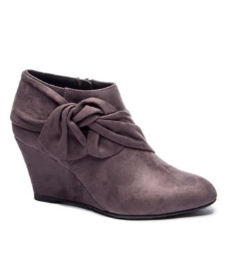 cl by laundry vianne wedge bootie