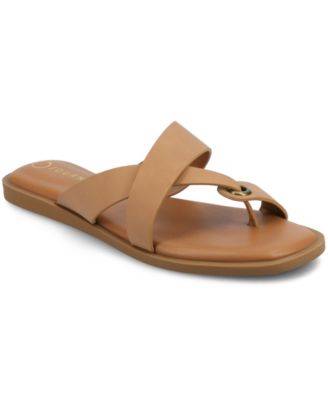 Женские босоножки на плоской подошве с ремешками Prizzie Toe Ring из коллекции Journee коричнево-бежевый