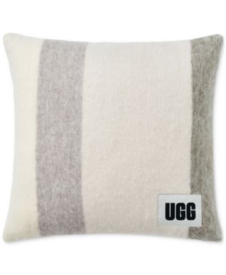 Декоративная подушка из искусственного мохера в полоску UGG® Calyx, 20